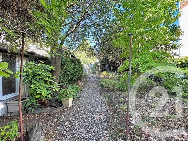 Maison à vendre  6 pièces - 122,97 m 2   CLERMONT FERRAND  - 63