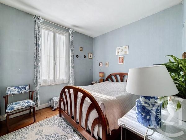 Maison à vendre  6 pièces - 122,97 m 2   CLERMONT FERRAND  - 63