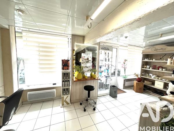 Esthétique, Coiffure​ à vendre 50 m² Saint-Léonard-de-Noblat