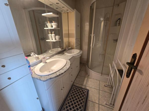 Maison sur sous sol 3 ch