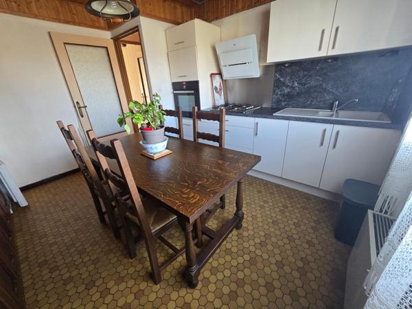 Maison sur sous sol 3 ch