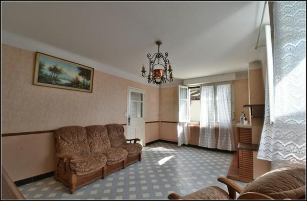 LAGOR - MAISON BEARNAISE AVEC DEPENDANCE - 132 M² HABITABLE