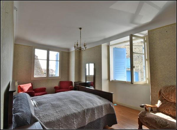 LAGOR - MAISON BEARNAISE AVEC DEPENDANCE - 132 M² HABITABLE
