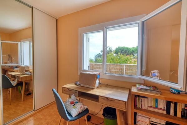 Maison Bastia 4 pièces 108 m2 + studio 18 m2 Bastia Sud - jardin arboré 264 m2