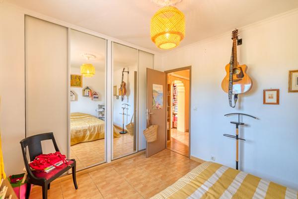 Maison Bastia 4 pièces 108 m2 + studio 18 m2 Bastia Sud - jardin arboré 264 m2