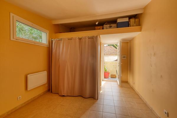 Maison Bastia 4 pièces 108 m2 + studio 18 m2 Bastia Sud - jardin arboré 264 m2