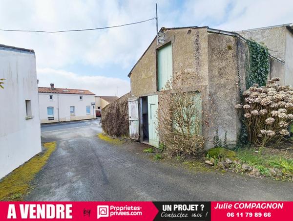 MAISON 5 CHAMBRES - TERRAIN- GARAGES ET DEPENDANCES