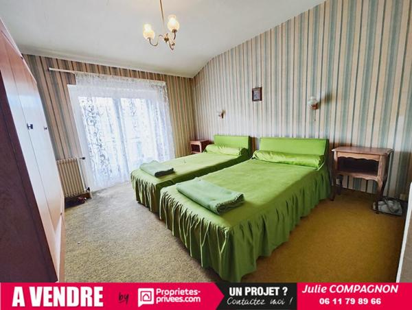 MAISON 5 CHAMBRES - TERRAIN- GARAGES ET DEPENDANCES