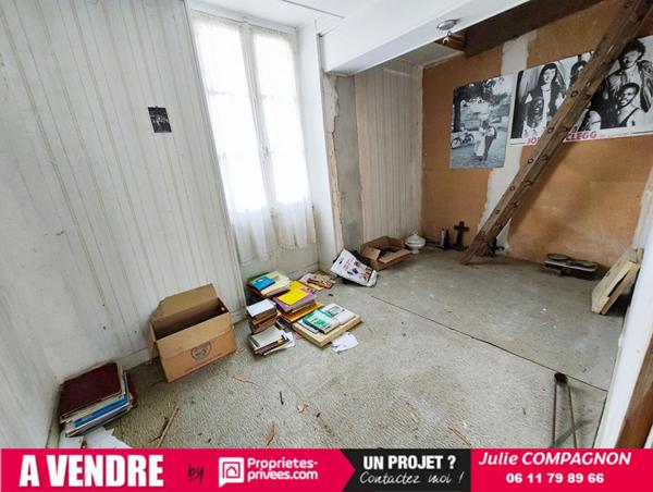 MAISON 5 CHAMBRES - TERRAIN- GARAGES ET DEPENDANCES