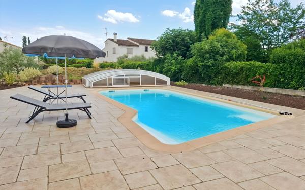 Maison à vendre    4 pièces •  Alès