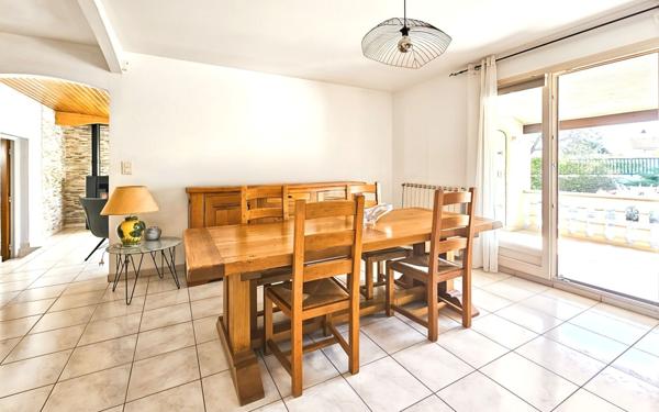 Maison à vendre    4 pièces •  Alès