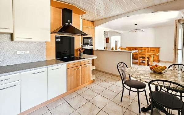 Maison à vendre    4 pièces •  Alès