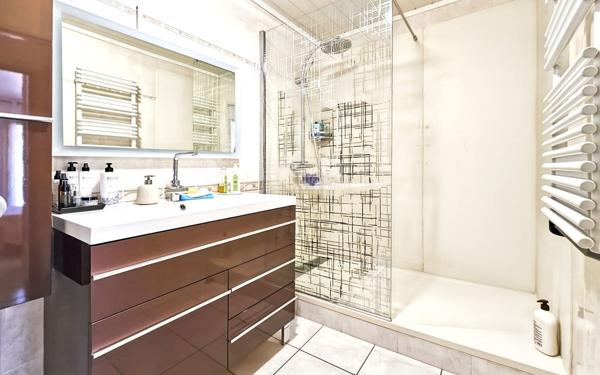 Maison à vendre    4 pièces •  Alès