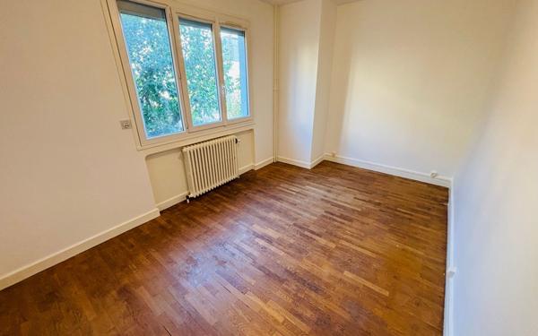 Maison à vendre    7 pièces • 240 m2 Vénissieux