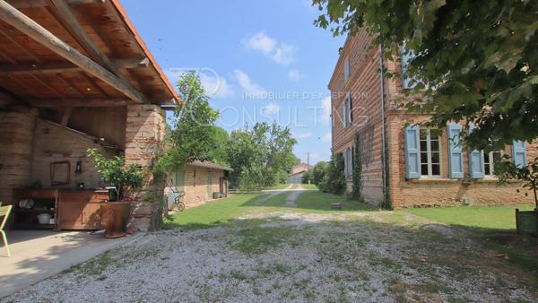 VENTE SECTEUR GAILLAC MAISON DE MAÎTRE 7 PIÈCES AVEC PARCELLES CONSTRUCTIBLES