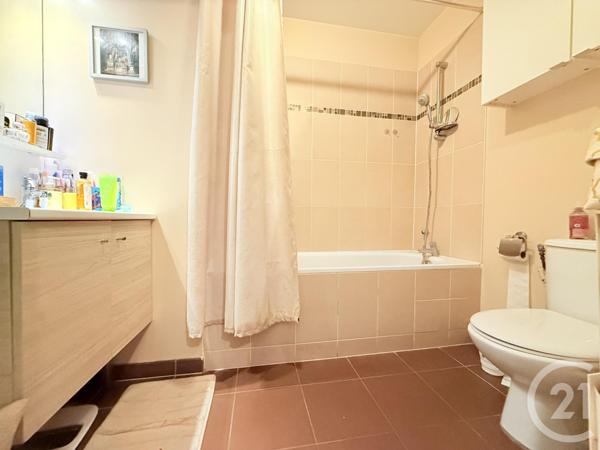 Appartement F3 à vendre  3 pièces - 71,65 m2 ST OUEN - 93