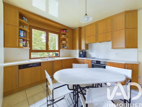 Maison à vendre 8 pièces 220 m² Bures-sur-Yvette