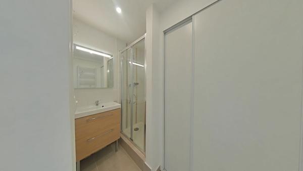 Appartement à louer    1 pièce • 27,45 m2 Valence