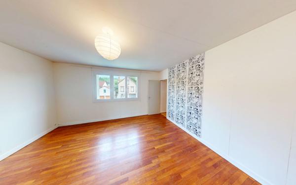 Maison à vendre    5 pièces • 172 m2 Saint-Satur