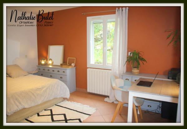 À vendre à St Pons de Thomières : Maison Traditionnelle - Idéale pour les Projets Intergénérationnels ou Locatifs