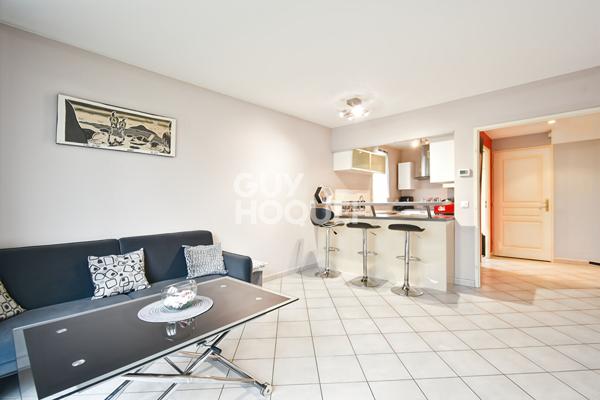 Appartement en duplex avec jardin. Résidence sécurisée 2010