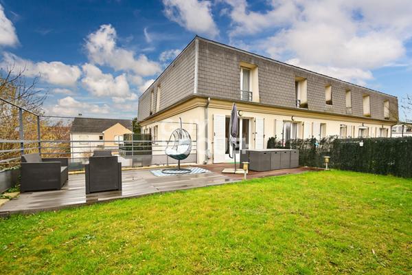 Appartement en duplex avec jardin. Résidence sécurisée 2010