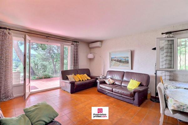 Maison La Cadiere D Azur 5 pièce(s) 125 m2 - Garage et Dépendance