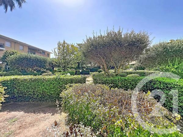 Appartement T2 à vendre  2 pièces - 46,50 m 2   FREJUS  - 83