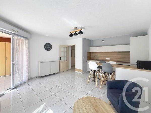 Appartement T2 à vendre  2 pièces - 46,50 m 2   FREJUS  - 83