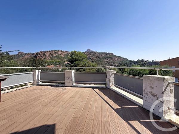 Maison à vendre  3 pièces - 54,24 m 2   ST RAPHAEL  - 83