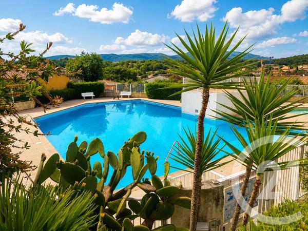 Maison à vendre  3 pièces - 54,24 m 2   ST RAPHAEL  - 83