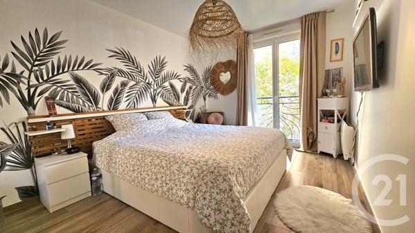 Appartement F3 à vendre  3 pièces - 69 m 2   STE MAXIME  - 83