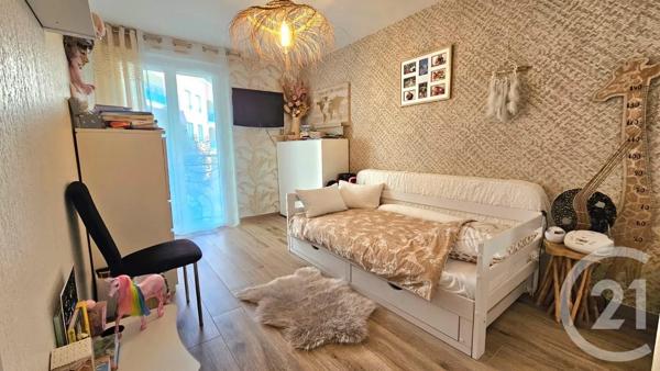 Appartement F3 à vendre  3 pièces - 69 m 2   STE MAXIME  - 83