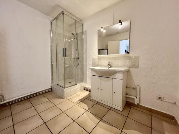 Appartement à vendre 112 224 € Gignac 2 p 63 m² DPE D