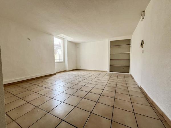 Appartement à vendre 112 224 € Gignac 2 p 63 m² DPE D