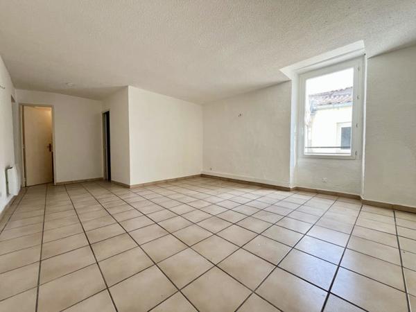Appartement à vendre 112 224 € Gignac 2 p 63 m² DPE D