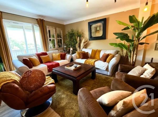 Maison à vendre  6 pièces - 138,96 m 2   LES ISSAMBRES  - 83