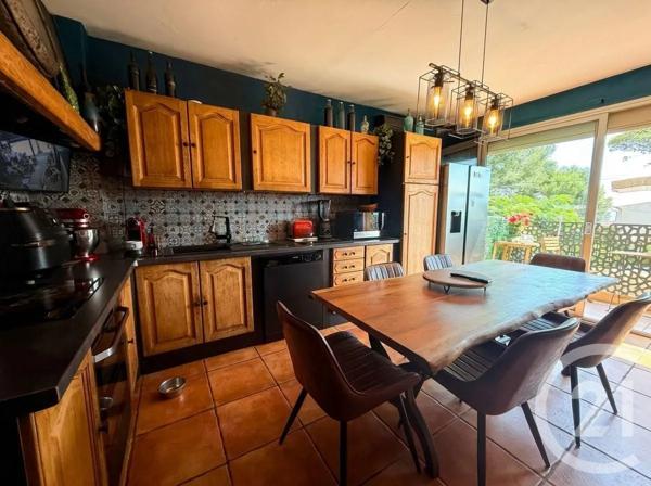Maison à vendre  6 pièces - 138,96 m 2   LES ISSAMBRES  - 83