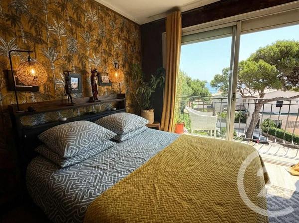 Maison à vendre  6 pièces - 138,96 m 2   LES ISSAMBRES  - 83