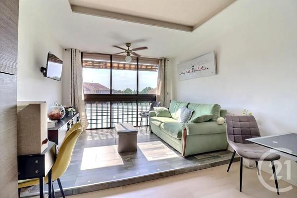 Appartement T2 à vendre  2 pièces - 23,62 m 2   ST RAPHAEL  - 83