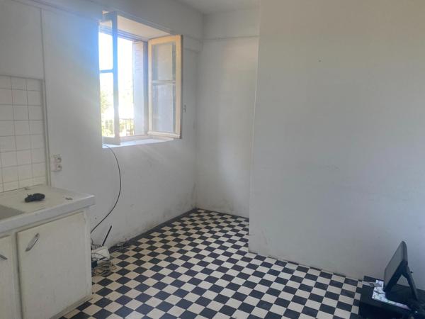 Propriété - 282m² - 14 pièces