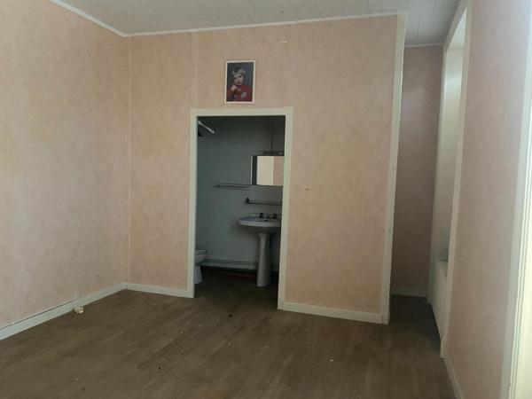 Propriété - 282m² - 14 pièces