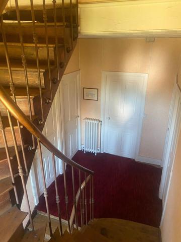 Propriété - 282m² - 14 pièces