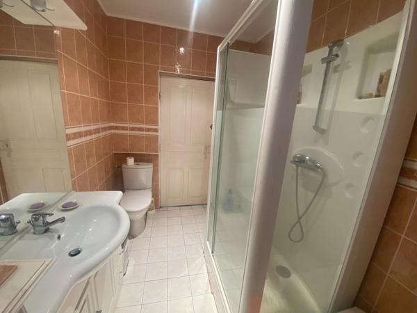 Propriété - 282m² - 14 pièces