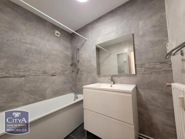 Appartement à louer 4 pièces 77.36m² Villeneuve-d'Ascq (59491)