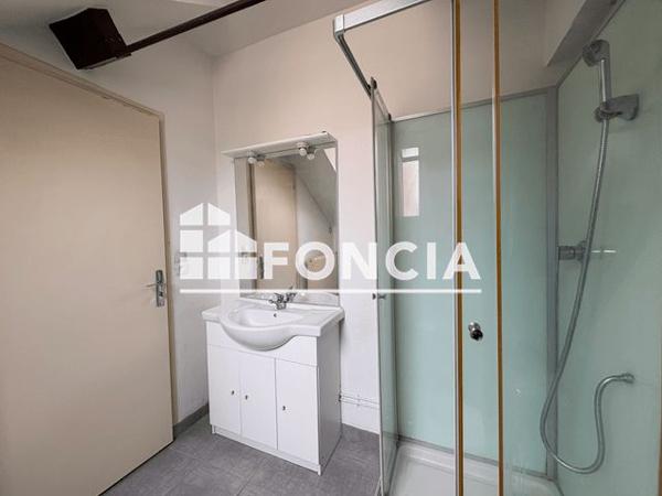 Location Studio 32 m² - 20 AVENUE CHARLES-DE-GAULLE Charleville Mezieres 08000