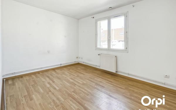 Maison à vendre    6 pièces •  Pont-Sainte-Maxence