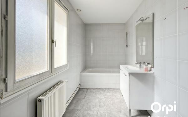 Maison à vendre    6 pièces •  Pont-Sainte-Maxence