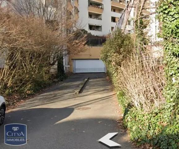 Parking à louer Villeurbanne (69100)
