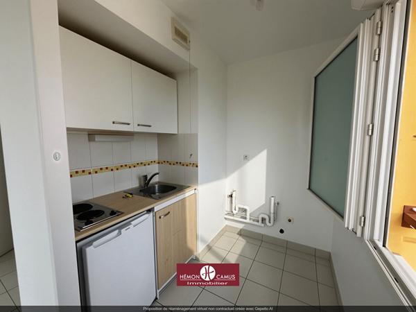 T2 cosy au dernier étage avec balcon et parking,  
Nantes 44300